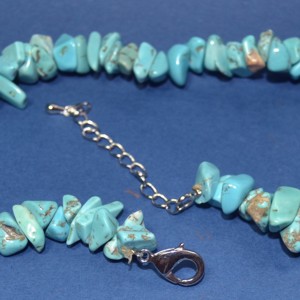 Turquoise chip necklace